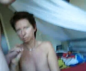 Bakirelerden birinin hd porn romantik babasının bir kız arkadaşı olan bir çocuğu vardı